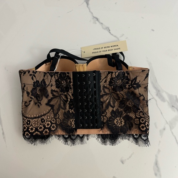 Lace bustier corset bundle - Picture 7 of 7